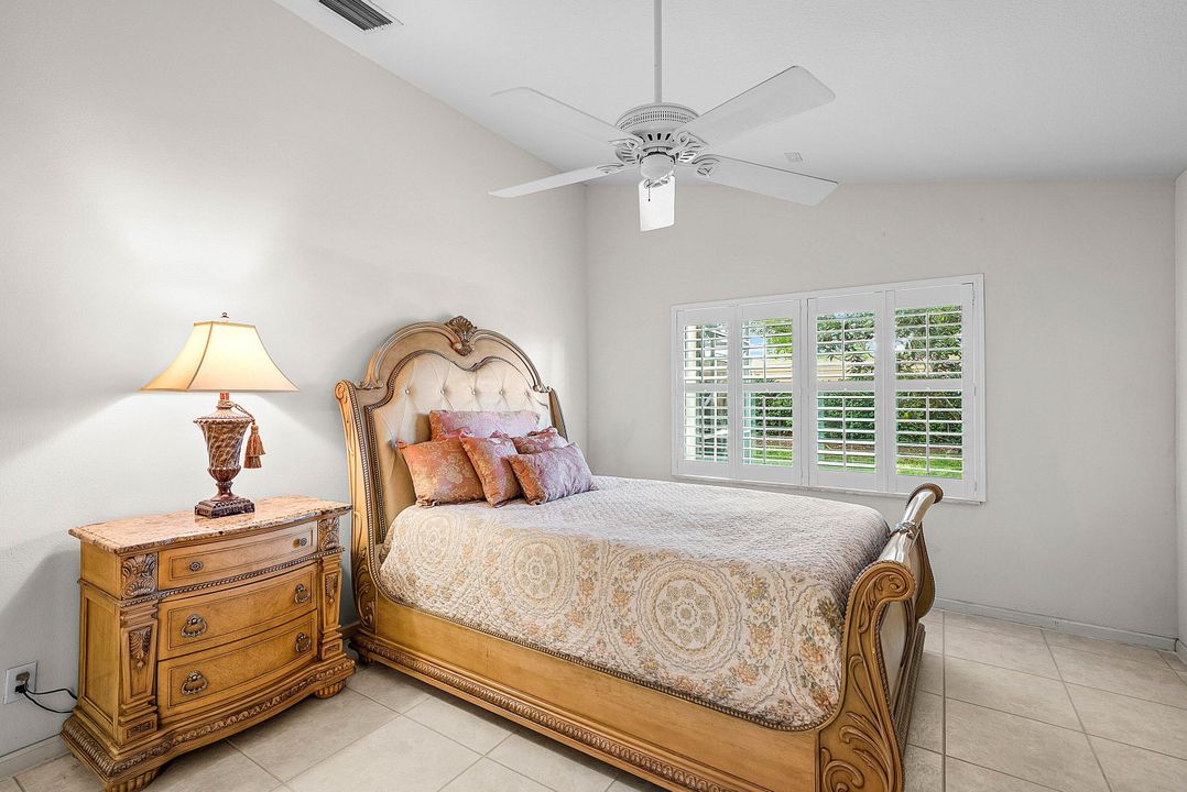 For Sale: $400,000 (3 beds, 2 baths, 1622 Square Feet)