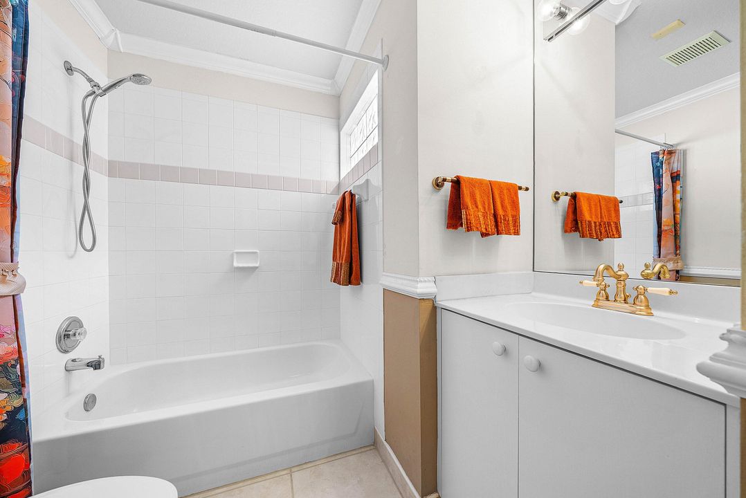 For Sale: $400,000 (3 beds, 2 baths, 1622 Square Feet)