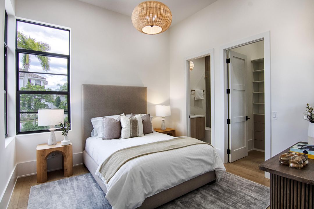 For Sale: $2,895,000 (3 beds, 3 baths, 2356 Square Feet)