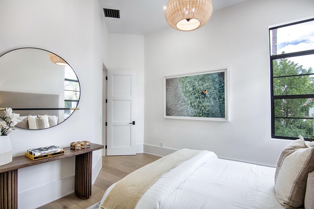 For Sale: $2,895,000 (3 beds, 3 baths, 2356 Square Feet)