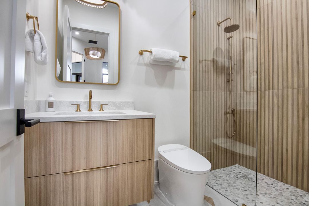 For Sale: $2,895,000 (3 beds, 3 baths, 2356 Square Feet)