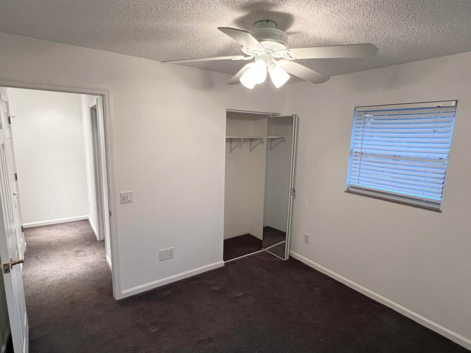 For Rent: $2,150 (2 beds, 1 baths, 960 Square Feet)