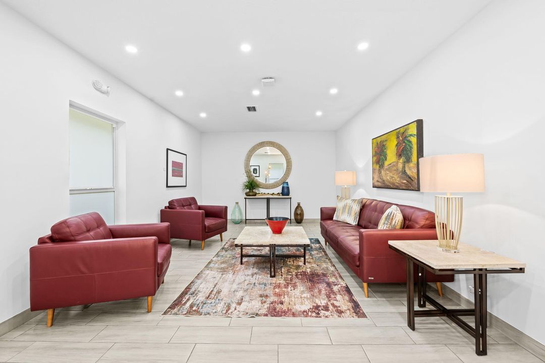 For Sale: $260,000 (2 beds, 2 baths, 1064 Square Feet)