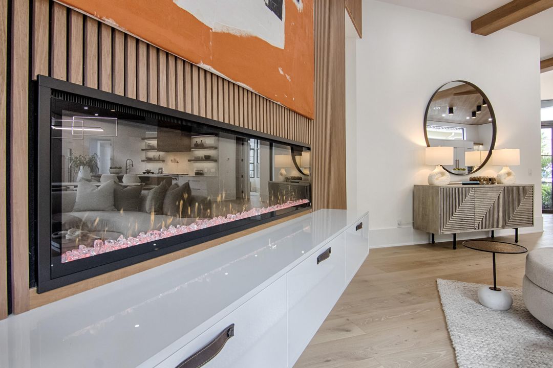 For Sale: $2,895,000 (3 beds, 3 baths, 2356 Square Feet)