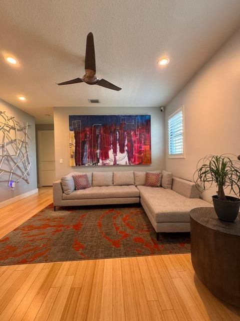 На продажу: $880,000 (4 спален, 3 ванн, 2305 Квадратных фут)