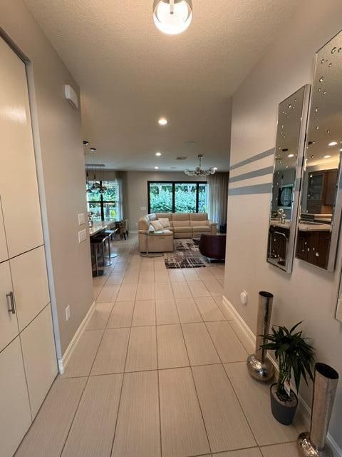 На продажу: $880,000 (4 спален, 3 ванн, 2305 Квадратных фут)