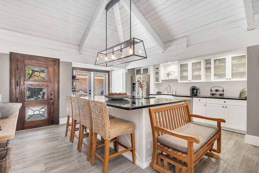 出租: $25,000 (3 贝兹, 3 浴室, 1781 平方英尺)