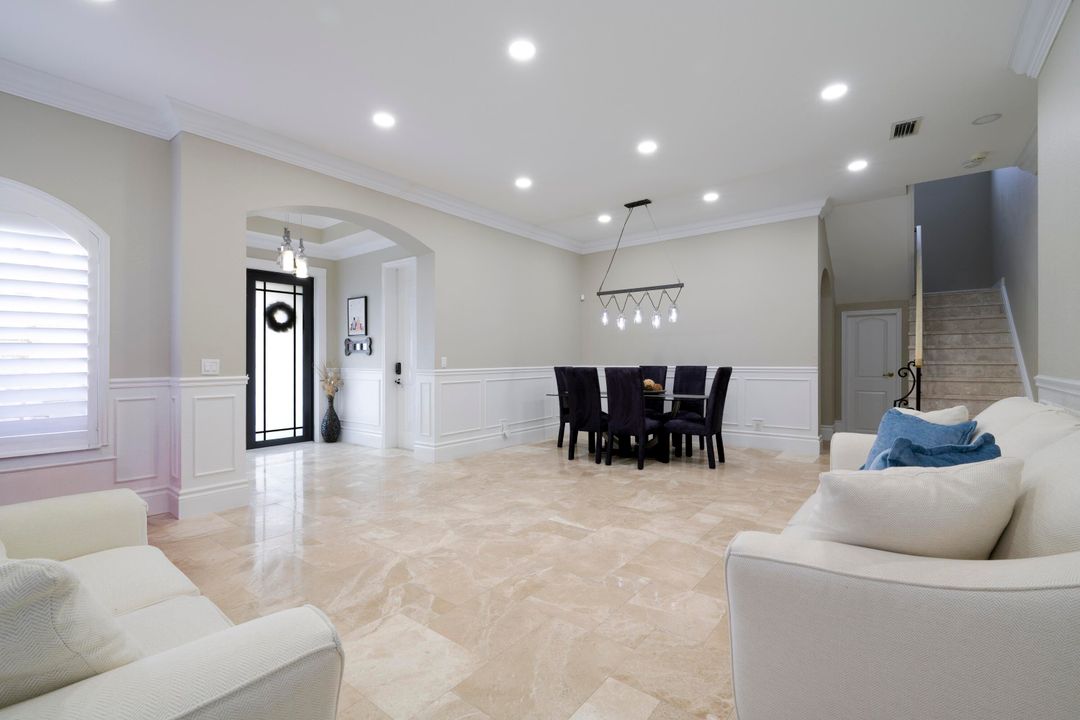 En Venta: $800,000 (4 camas, 2 baños, 2655 Pies cuadrados)