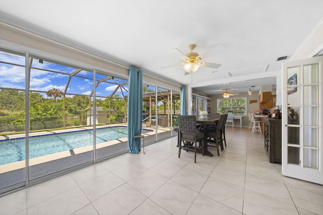 For Sale: $410,000 (3 beds, 3 baths, 1850 Square Feet)