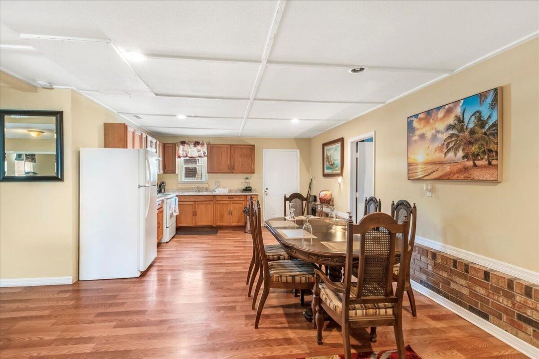 For Sale: $430,000 (6 beds, 4 baths, 2700 Square Feet)