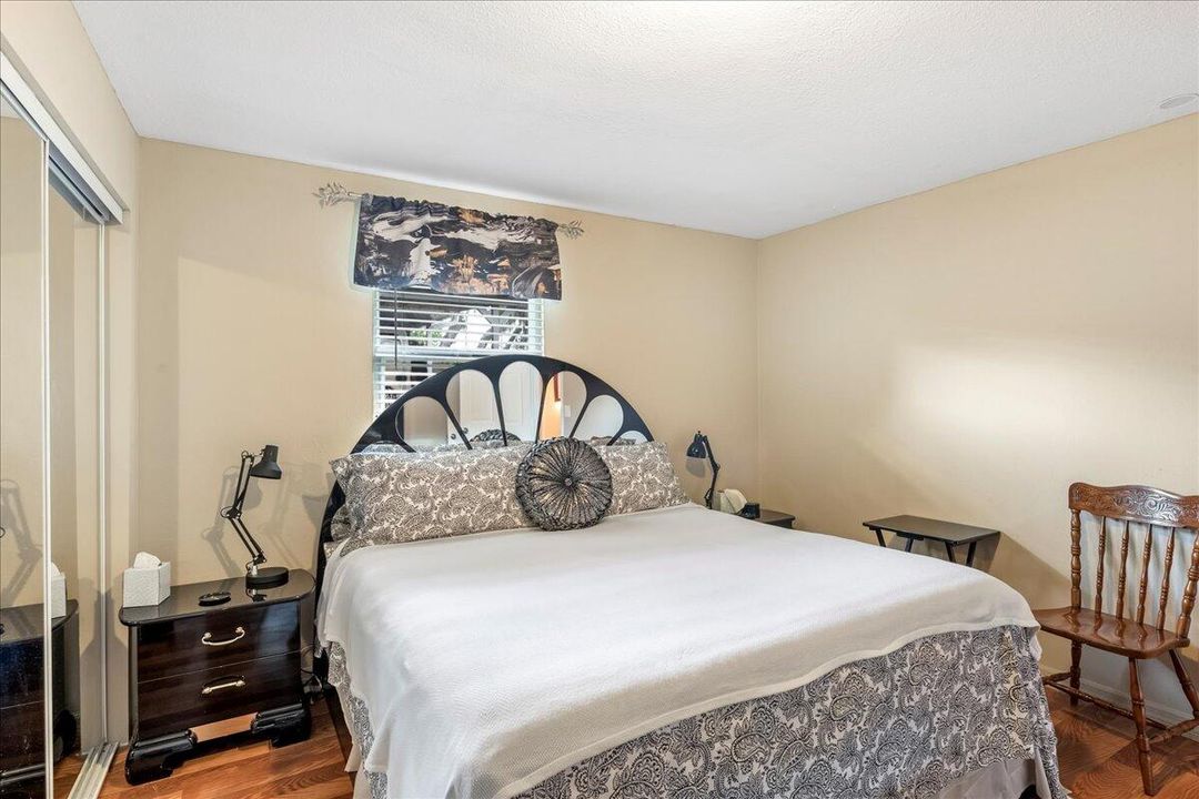 For Sale: $430,000 (6 beds, 4 baths, 2700 Square Feet)