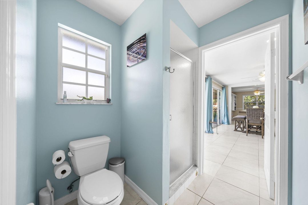 For Sale: $410,000 (3 beds, 3 baths, 1850 Square Feet)