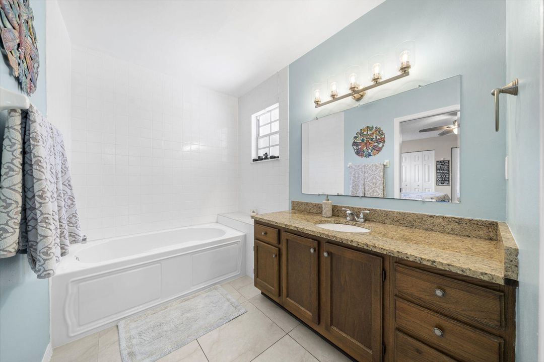 For Sale: $410,000 (3 beds, 3 baths, 1850 Square Feet)