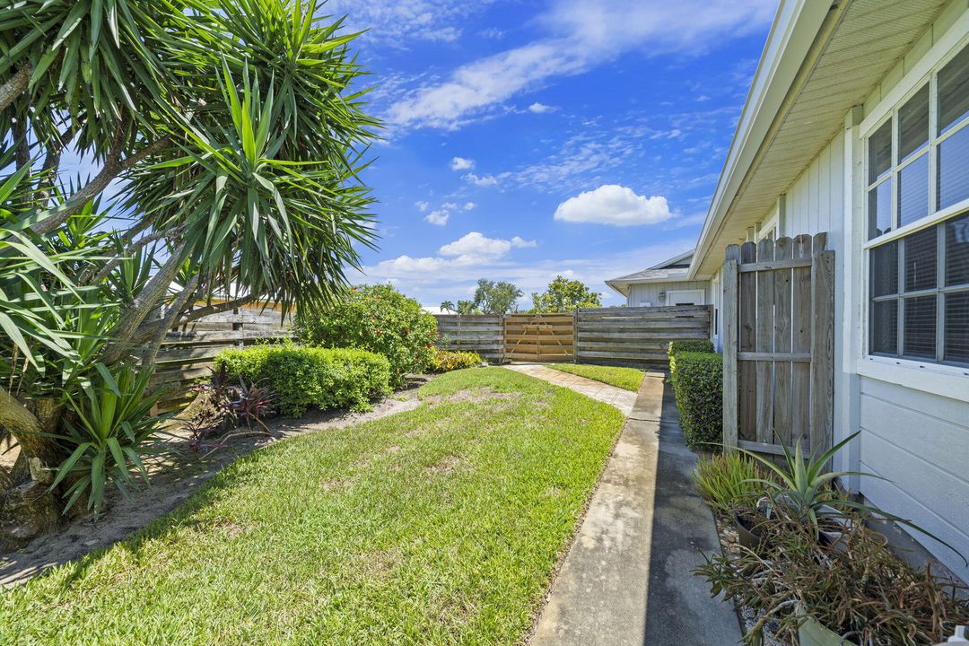 For Sale: $410,000 (3 beds, 3 baths, 1850 Square Feet)