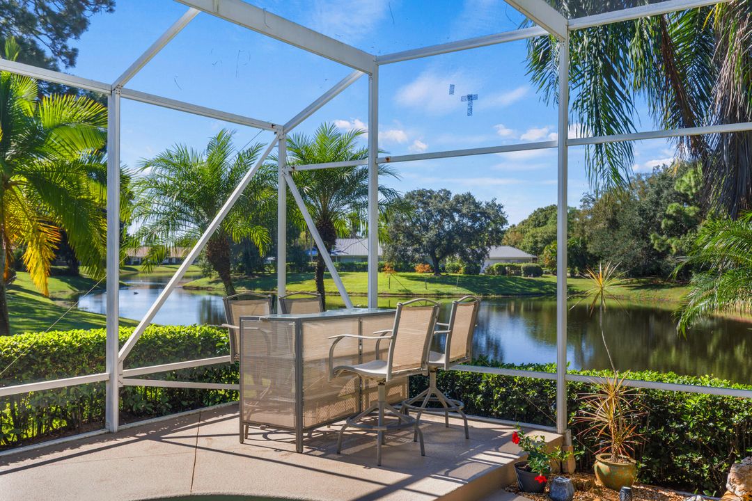 合同活跃: $525,000 (2 贝兹, 2 浴室, 2157 平方英尺)