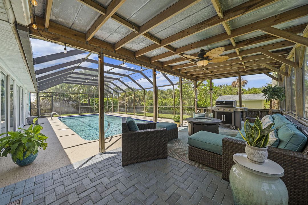 For Sale: $410,000 (3 beds, 3 baths, 1850 Square Feet)