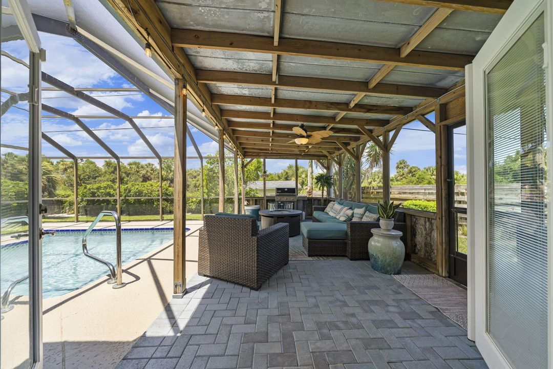 For Sale: $410,000 (3 beds, 3 baths, 1850 Square Feet)