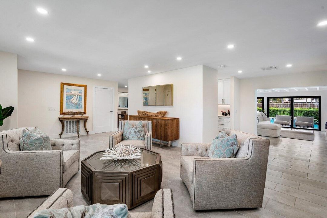 For Rent: $18,000 (3 beds, 2 baths, 2028 Square Feet)