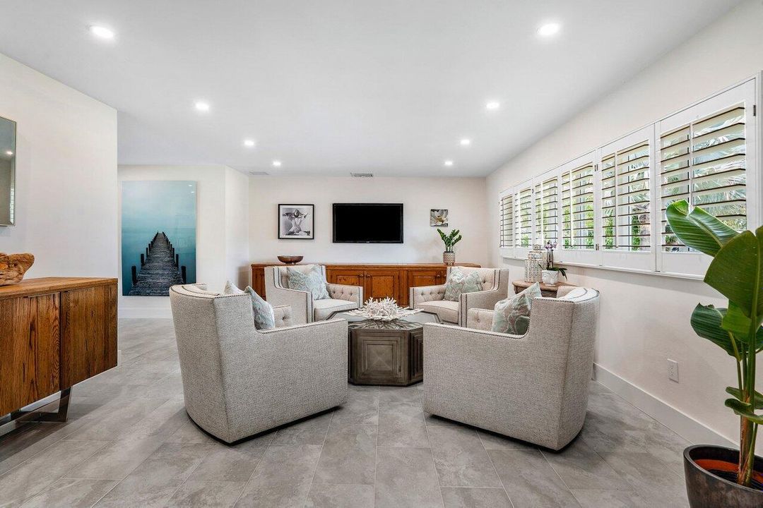 For Rent: $18,000 (3 beds, 2 baths, 2028 Square Feet)