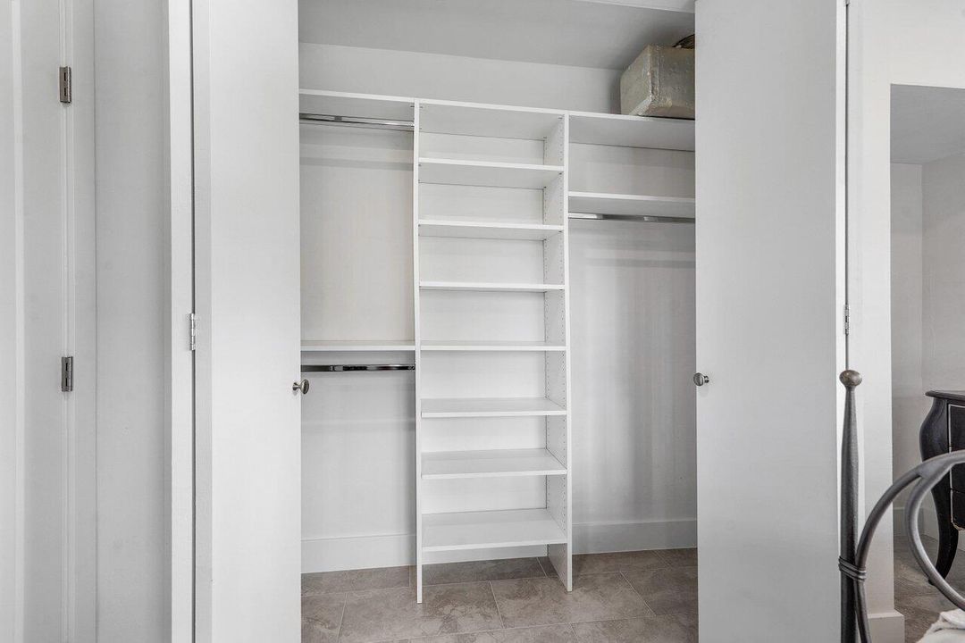 For Rent: $18,000 (3 beds, 2 baths, 2028 Square Feet)