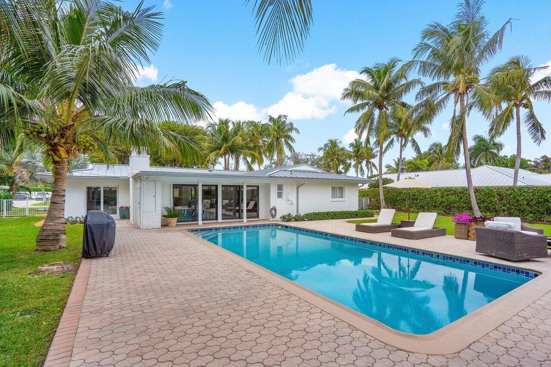 For Rent: $18,000 (3 beds, 2 baths, 2028 Square Feet)