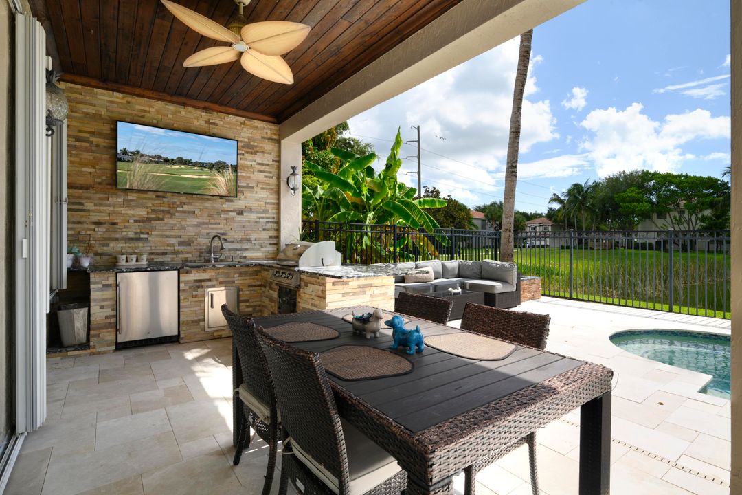 En Venta: $800,000 (4 camas, 2 baños, 2655 Pies cuadrados)