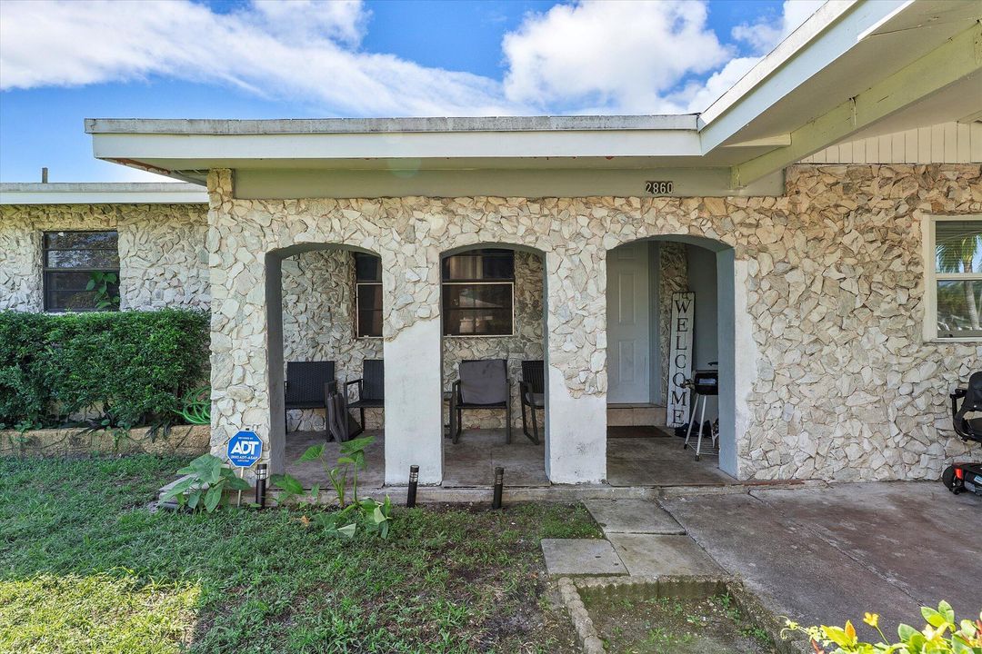 For Sale: $410,000 (4 beds, 2 baths, 1913 Square Feet)