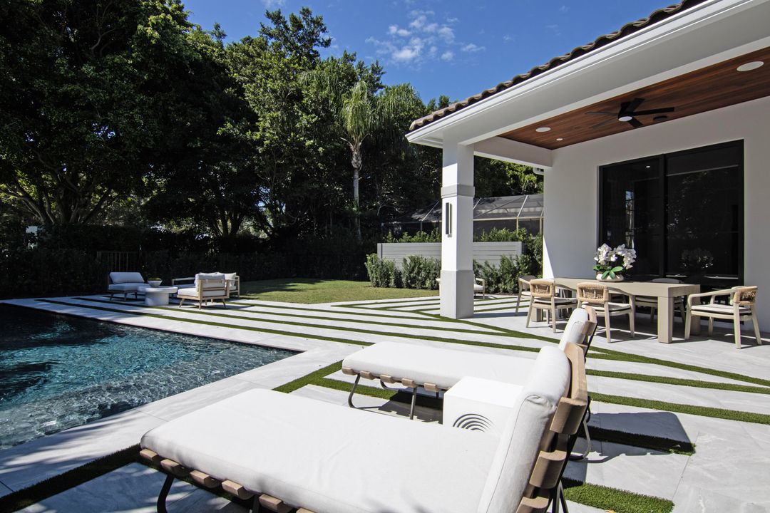 For Sale: $2,895,000 (3 beds, 3 baths, 2356 Square Feet)