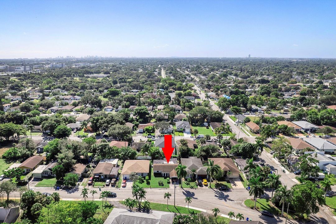 For Sale: $410,000 (4 beds, 2 baths, 1913 Square Feet)