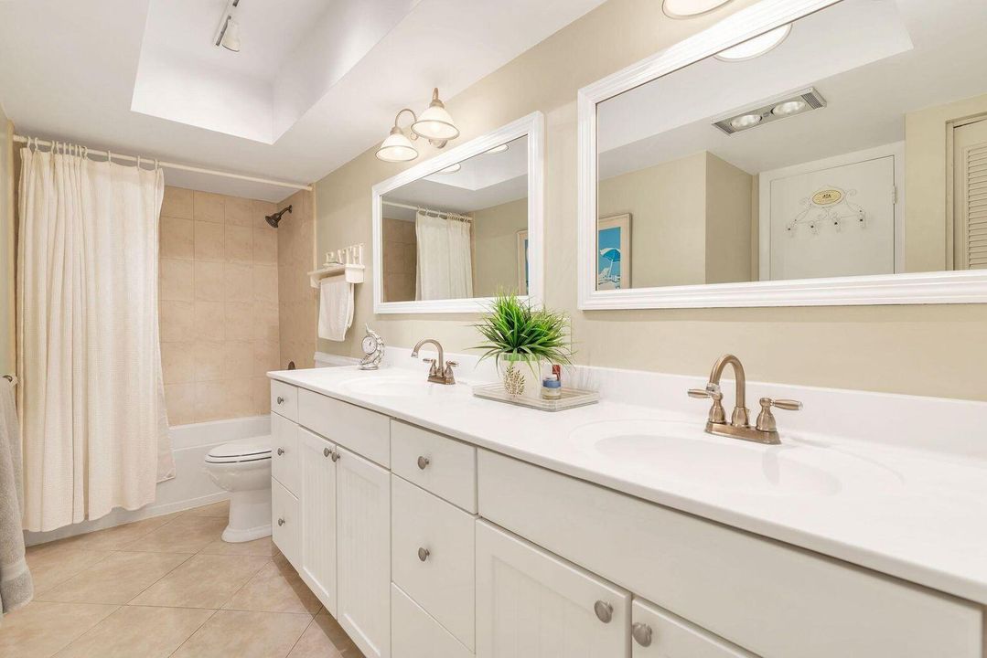 For Rent: $2,500 (2 beds, 2 baths, 1125 Square Feet)