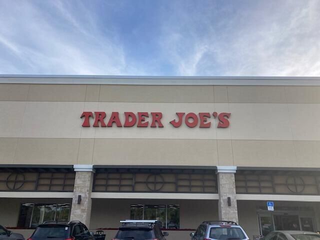 For Rent: $2,500 (2 beds, 2 baths, 1125 Square Feet)