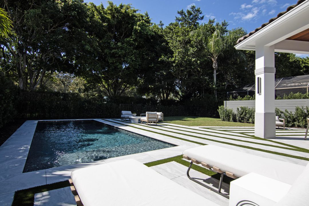 For Sale: $2,895,000 (3 beds, 3 baths, 2356 Square Feet)