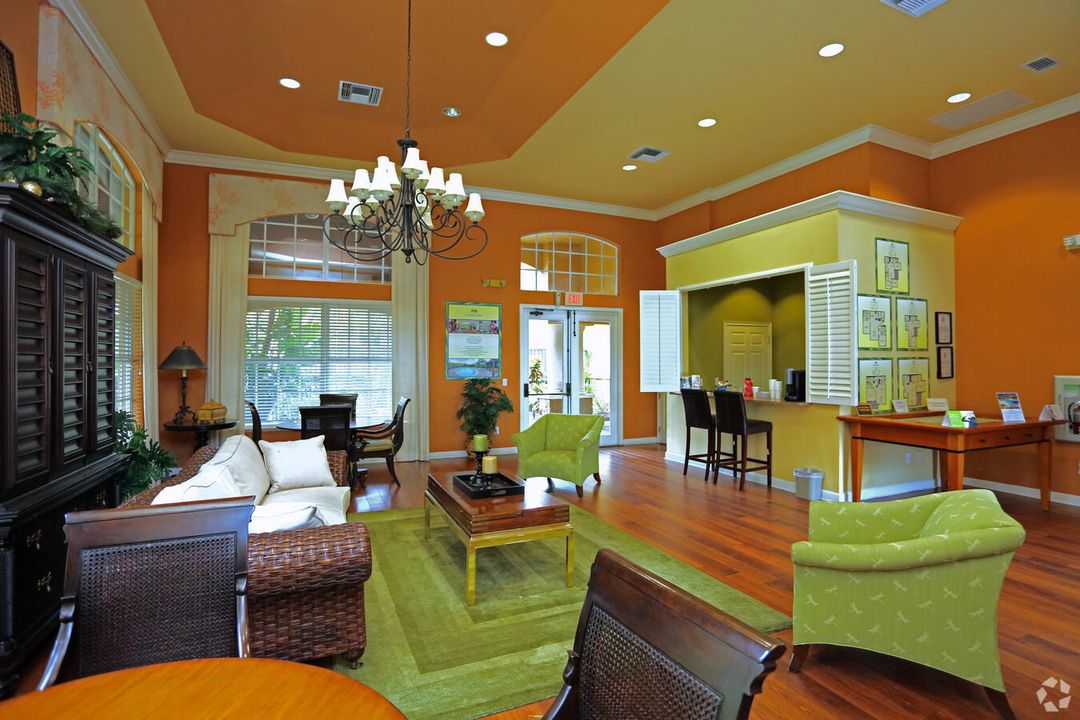 For Rent: $1,650 (1 beds, 1 baths, 689 Square Feet)