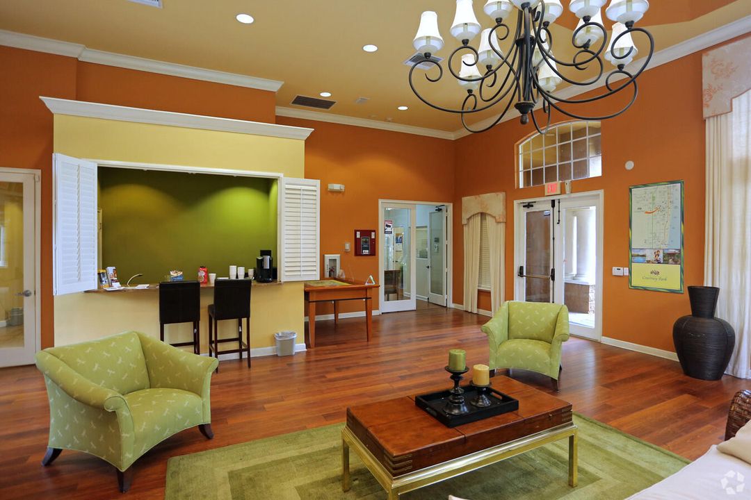 For Rent: $1,650 (1 beds, 1 baths, 689 Square Feet)