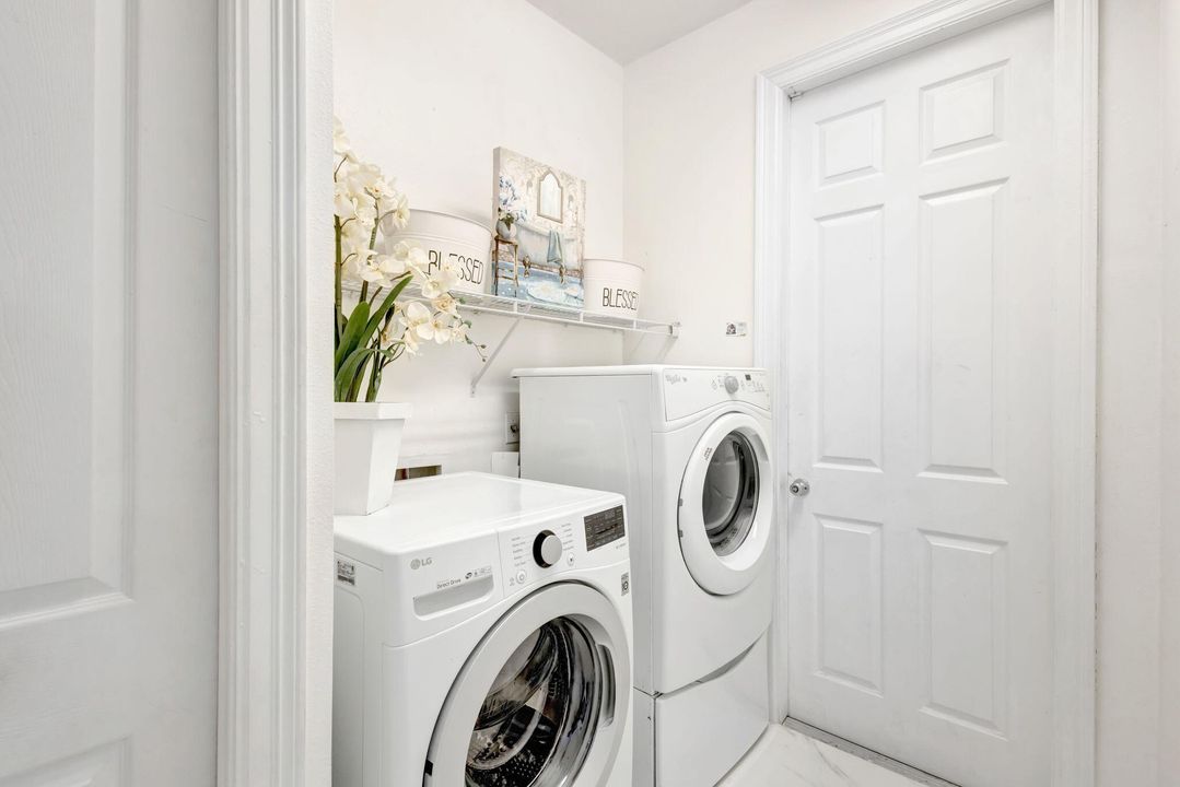 Active With Contract: $479,900 (4 beds, 3 baths, 2447 Square Feet)