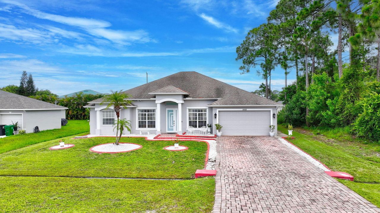 Active With Contract: $479,900 (4 beds, 3 baths, 2447 Square Feet)