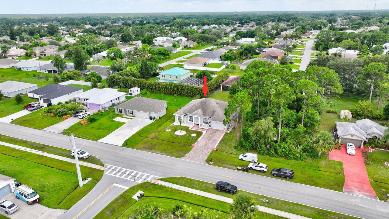 Active With Contract: $479,900 (4 beds, 3 baths, 2447 Square Feet)