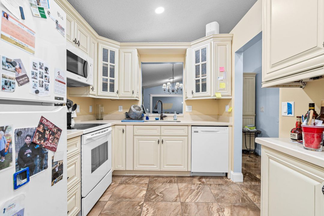 Activo con contrato: $240,000 (2 camas, 2 baños, 1148 Pies cuadrados)