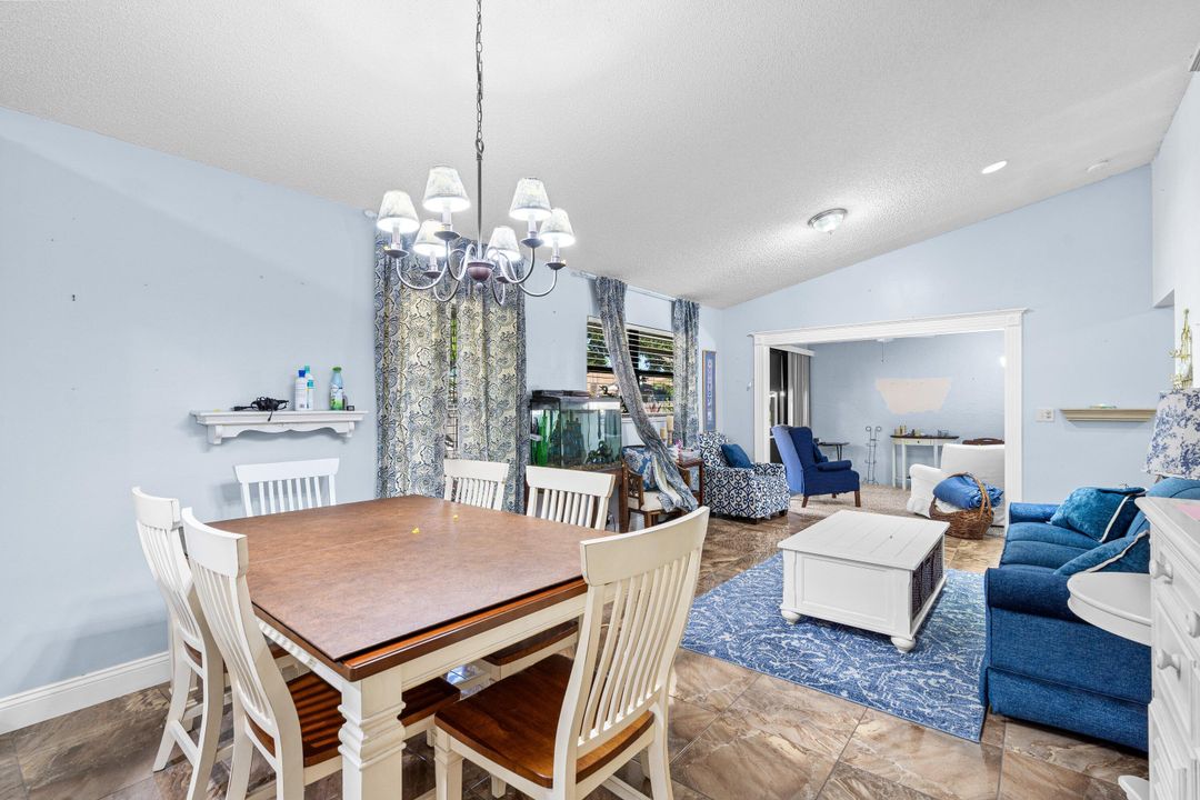 Activo con contrato: $240,000 (2 camas, 2 baños, 1148 Pies cuadrados)