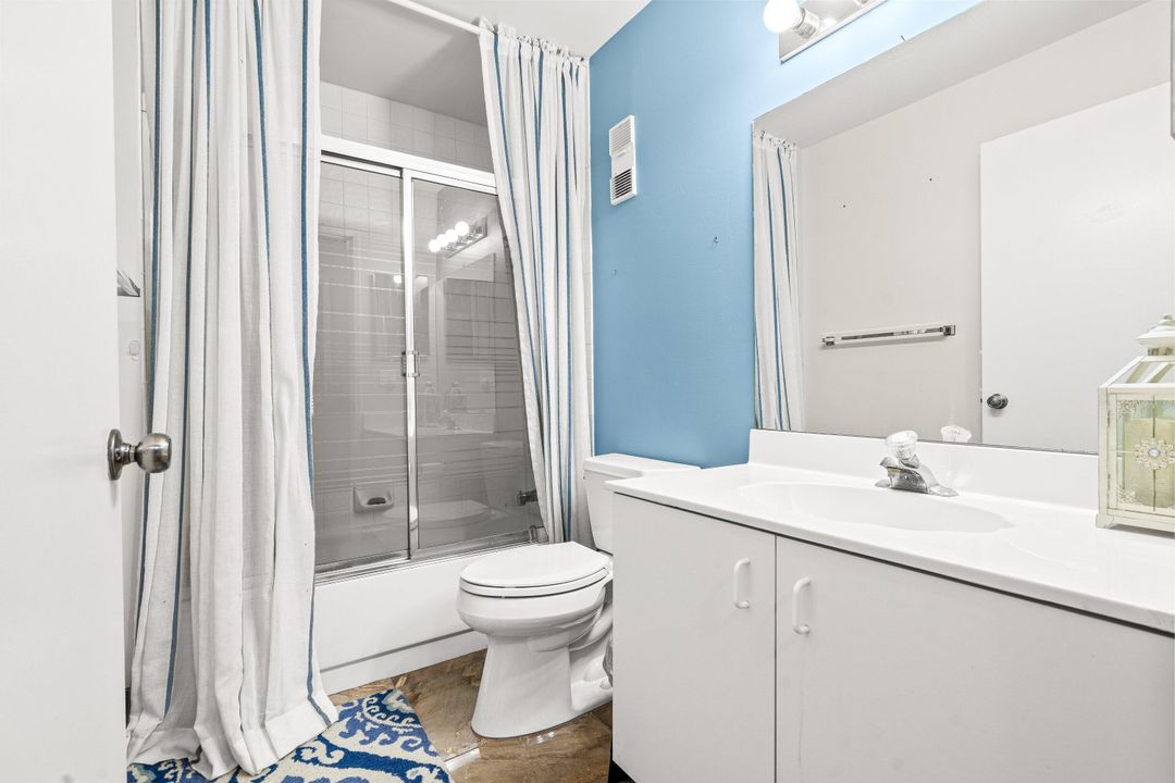 Activo con contrato: $240,000 (2 camas, 2 baños, 1148 Pies cuadrados)