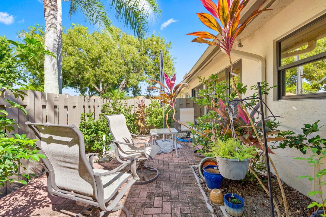 Activo con contrato: $240,000 (2 camas, 2 baños, 1148 Pies cuadrados)