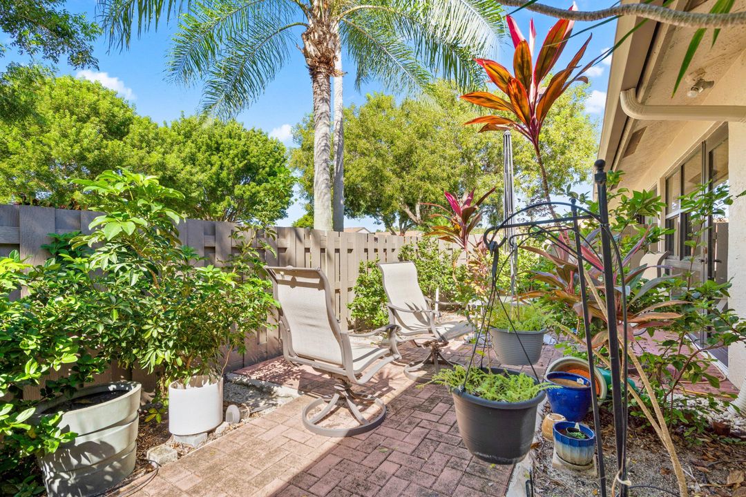 Activo con contrato: $240,000 (2 camas, 2 baños, 1148 Pies cuadrados)