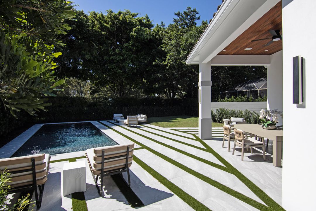 For Sale: $2,895,000 (3 beds, 3 baths, 2356 Square Feet)