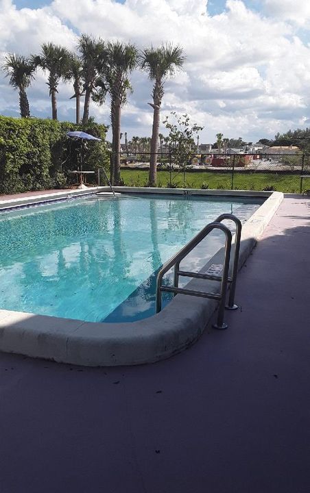 For Sale: $239,900 (2 beds, 2 baths, 1270 Square Feet)