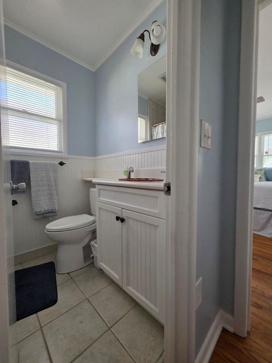 合同活跃: $379,900 (2 贝兹, 1 浴室, 728 平方英尺)