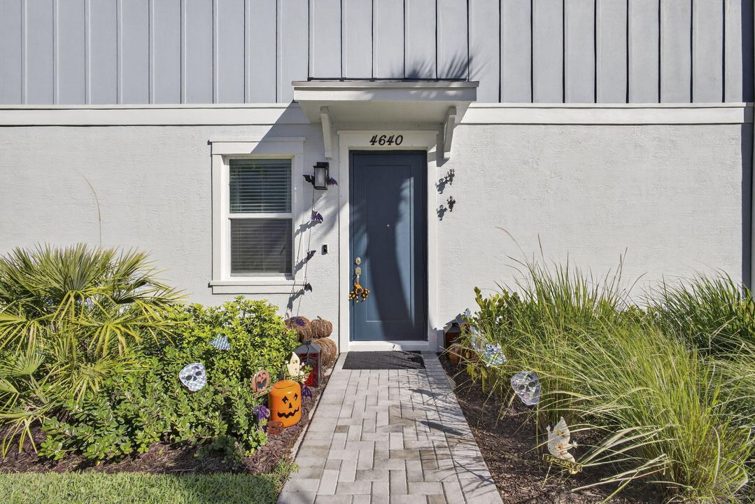 合同活跃: $477,000 (3 贝兹, 2 浴室, 1679 平方英尺)