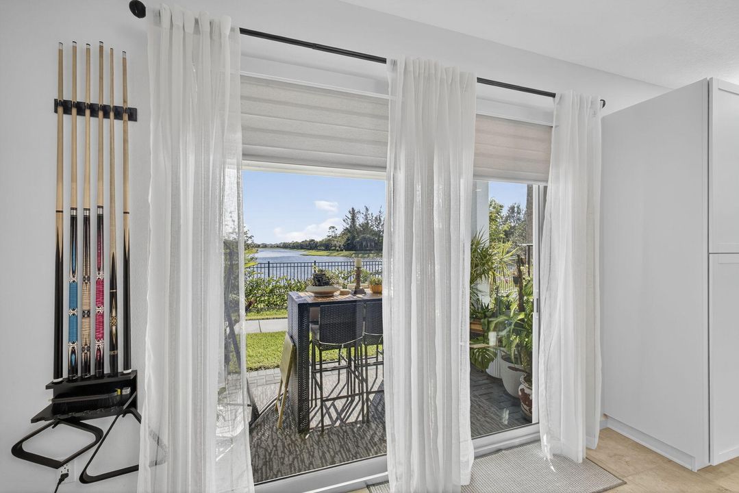 合同活跃: $477,000 (3 贝兹, 2 浴室, 1679 平方英尺)