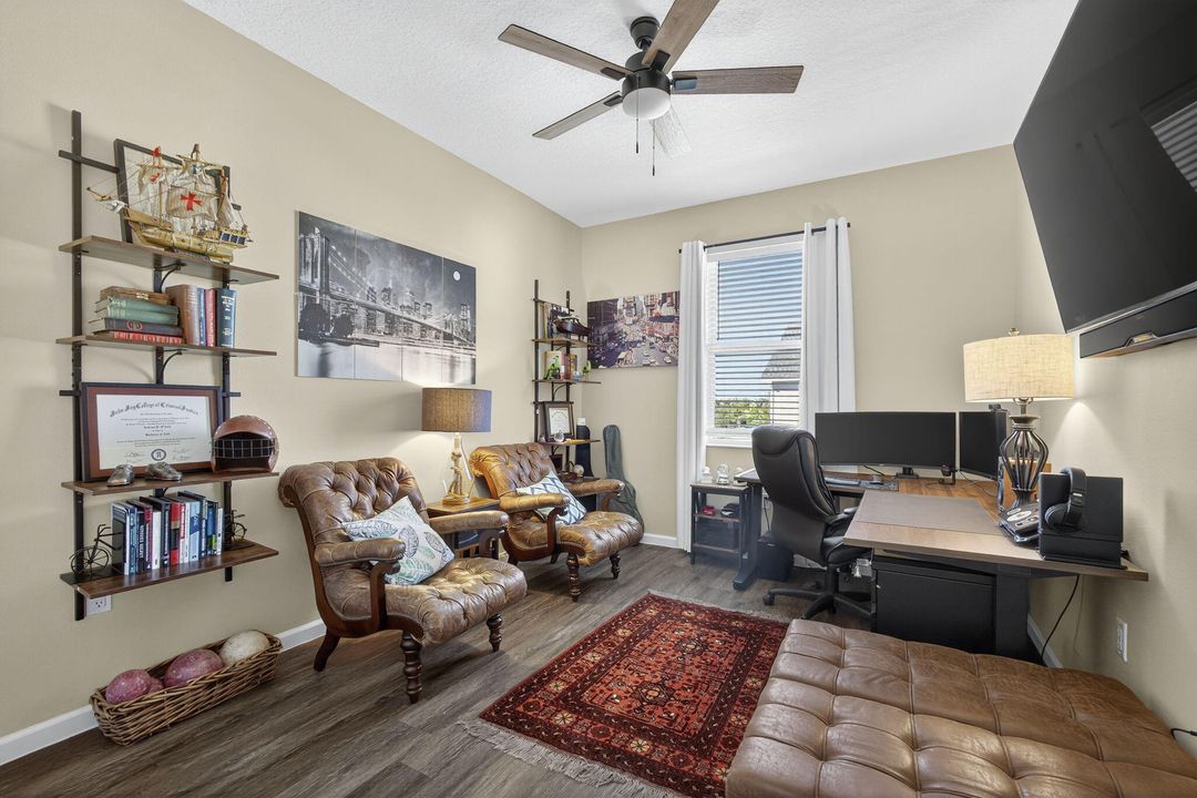 合同活跃: $477,000 (3 贝兹, 2 浴室, 1679 平方英尺)