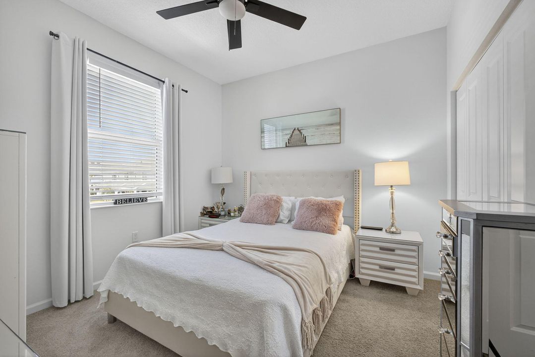 合同活跃: $477,000 (3 贝兹, 2 浴室, 1679 平方英尺)