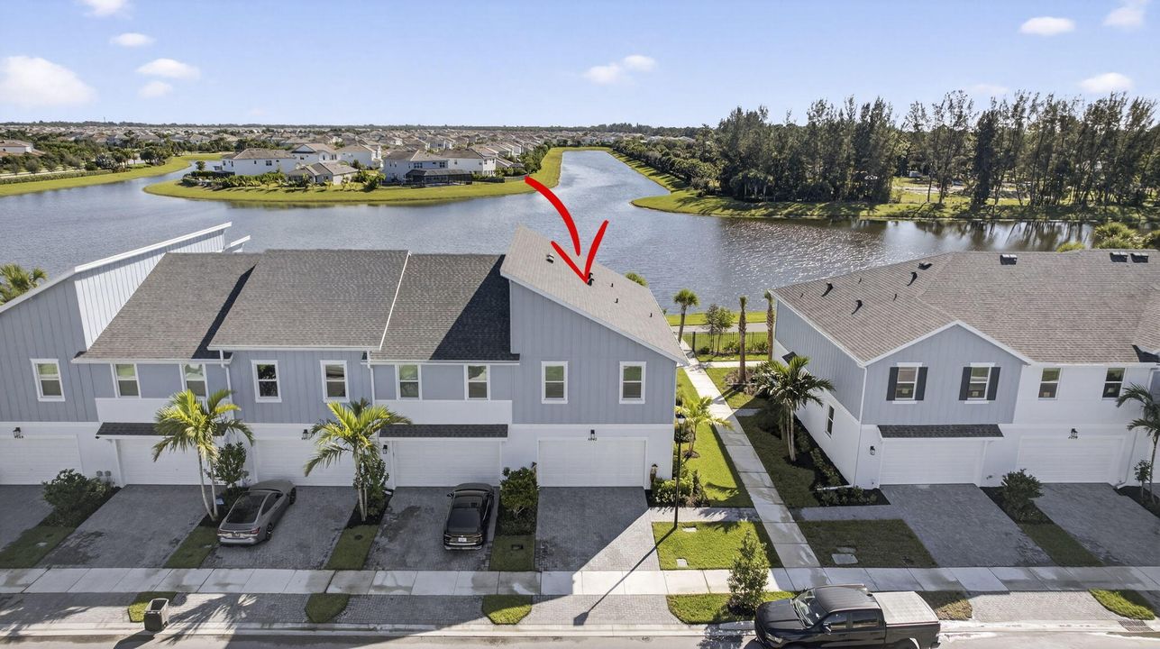 合同活跃: $477,000 (3 贝兹, 2 浴室, 1679 平方英尺)